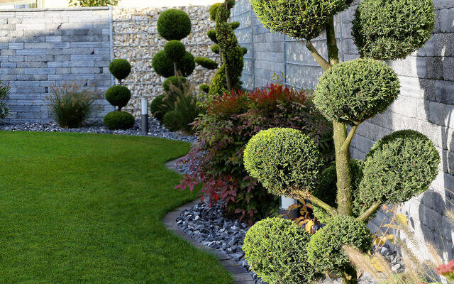 Comment réaliser un entretien de jardin efficace tout au long de l’année ?